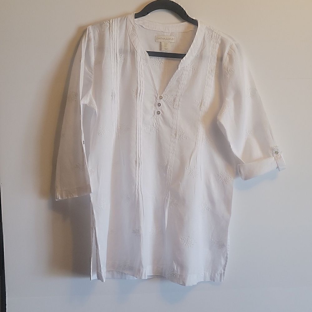 Cynthia Rowley Linen White V Neck Shirt  Size S. Rolled Sleeves